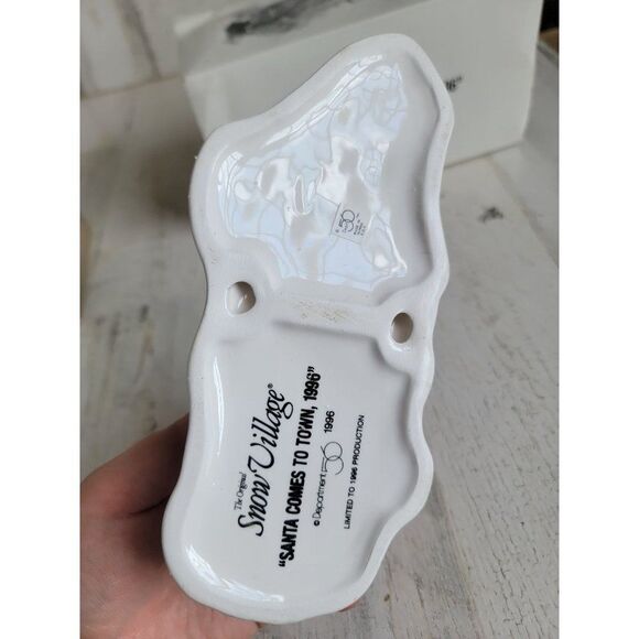 Dept 56 54862 Santa Comes To Town, 1996 snow village accessory Xmas - Picture 7 of 7